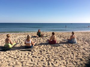 Yoga på stranden. Kursresa till Portugal, Algarve. 